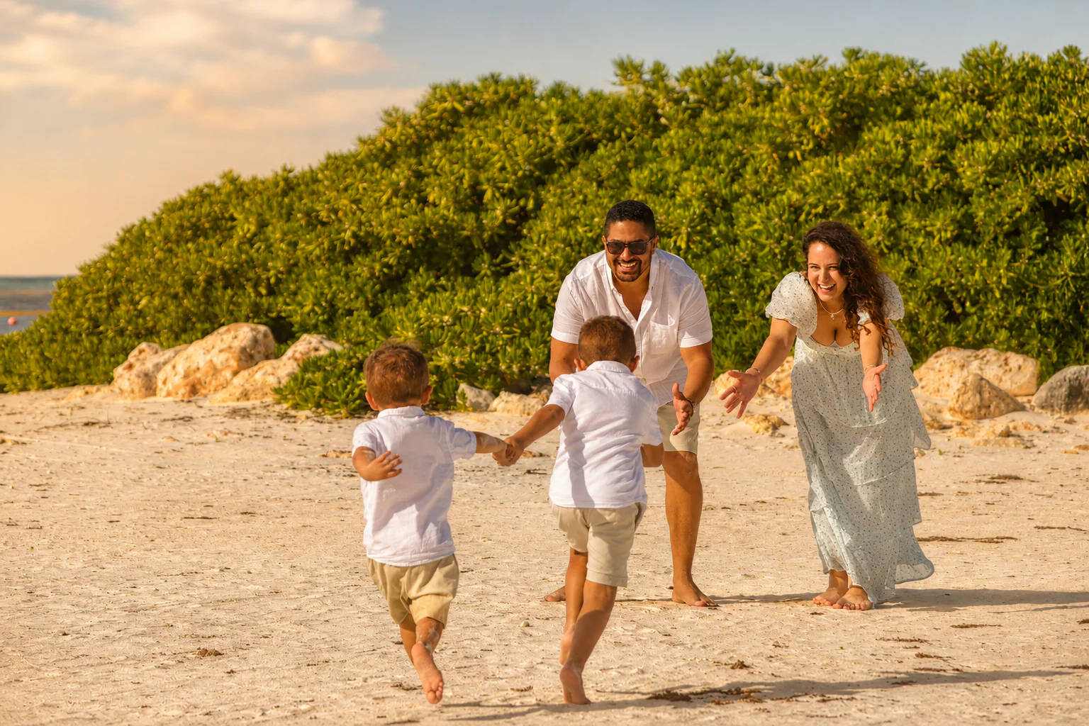 Familia disfrutando una sesión de vacaciones en Punta Cana